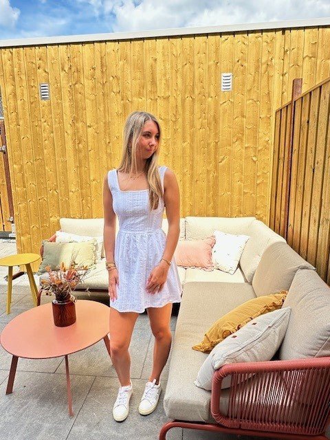 Korte witte jurk - Petite Fashion
